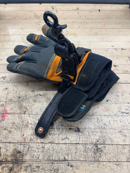 Hoseman Leather Glove Holder