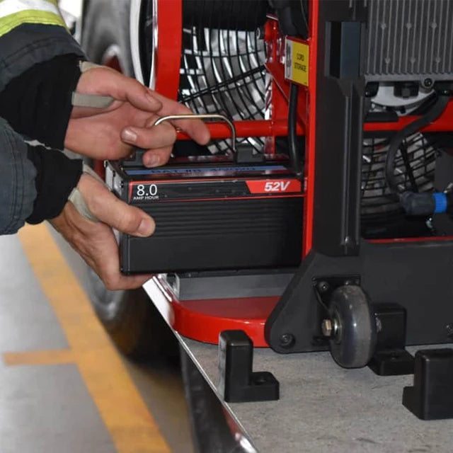 Demonstration of a 52V battery being fitted to a RAMFAN EX150Li fan