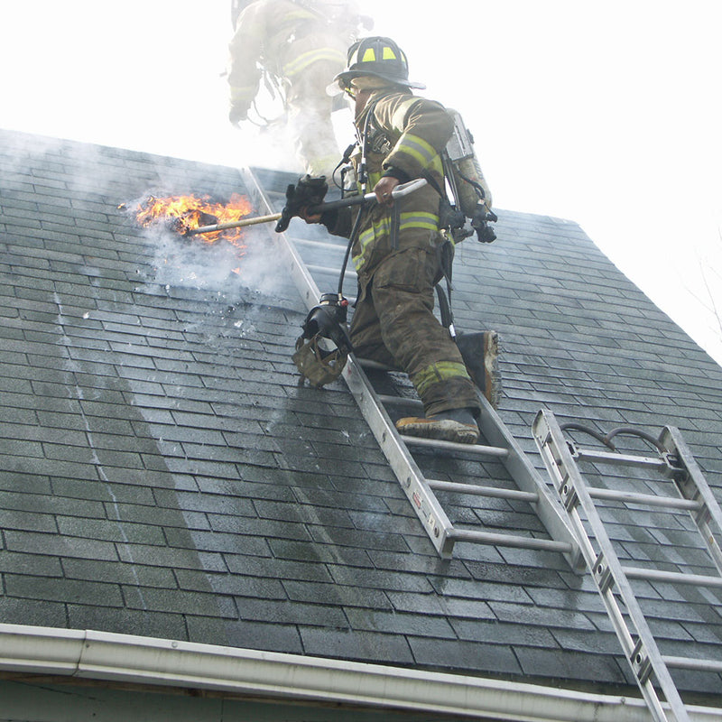 Nupla roof ventilation hook firefighting tool