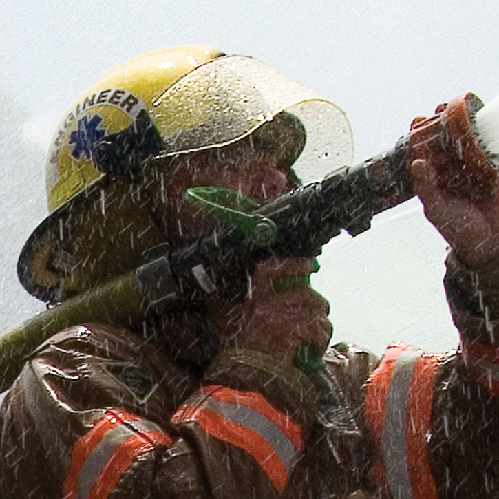 Star of Life decal on a firefighter helmet; application example